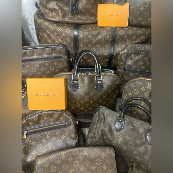 EVERYTHING IN PIC AVAILABLE!! - Picture 3 of 16